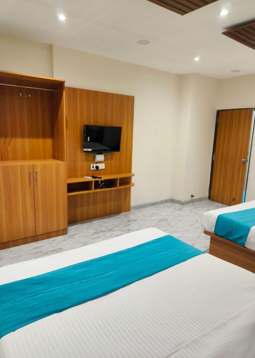 WhatsApp Image 2025-04-29 at 6.06.03 PM (1)