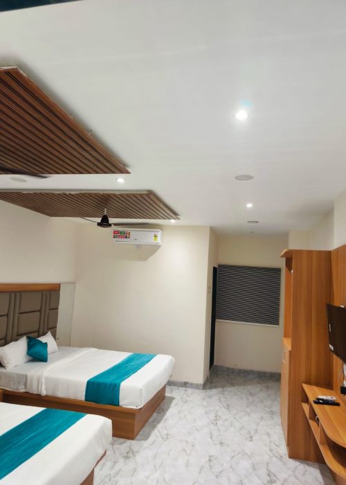 WhatsApp Image 2025-04-29 at 6.06.04 PM (1)