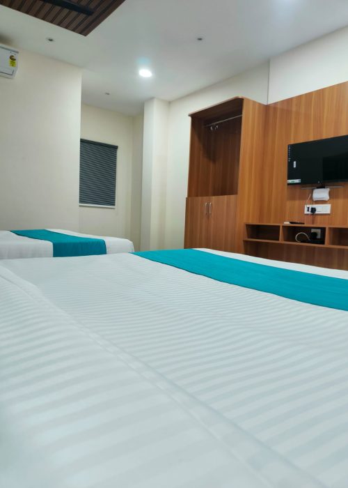 WhatsApp Image 2025-04-29 at 6.06.04 PM (3)