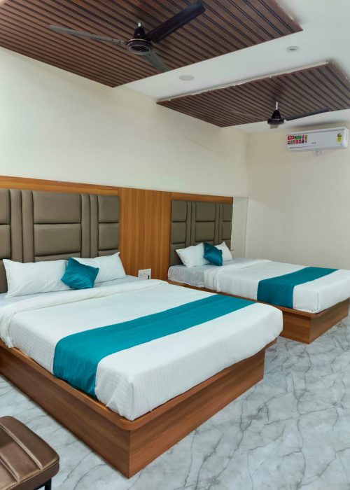 WhatsApp Image 2025-04-29 at 6.06.05 PM